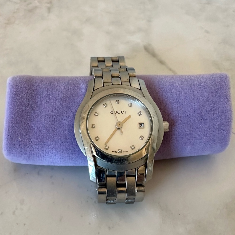 Authentic Gucci Diamond Mother of Pearl 5500L Stainless Steel Watch